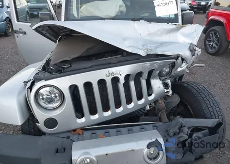 2011 Jeep Wrangler Unlimited Sahara из США, поврежденный, VIN 1J4HA5H12BL558910